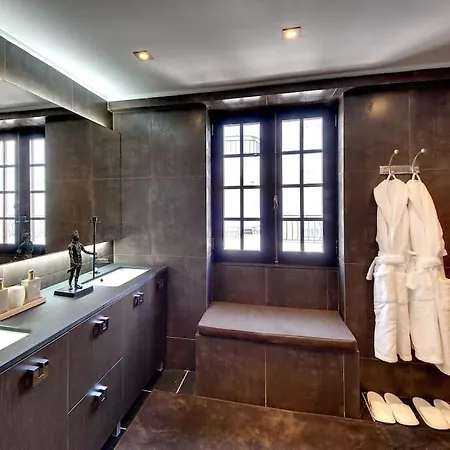Casa Coelho - Jacuzzi Rooftop- Frente Mar- Chic 4*