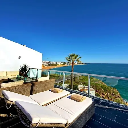 Holiday home Casa Coelho - Jacuzzi Rooftop- Frente Mar- Chic Albufeira