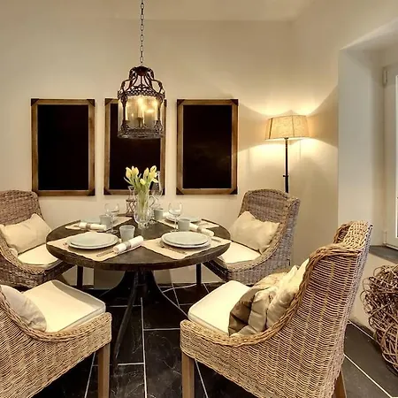 酒店 Casa Coelho - Jacuzzi Rooftop- Frente Mar- Chic 阿尔布费拉